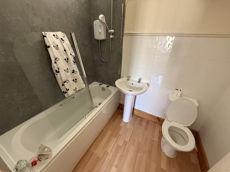 Portfolio of 6 Residential Units (2)