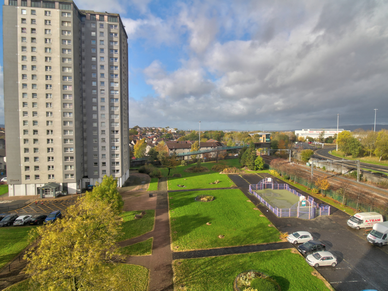 Queensland Gardens, Glasgow, G52