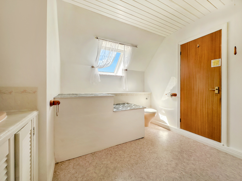 Achintore Road, FORT WILLIAM, PH33 6RW