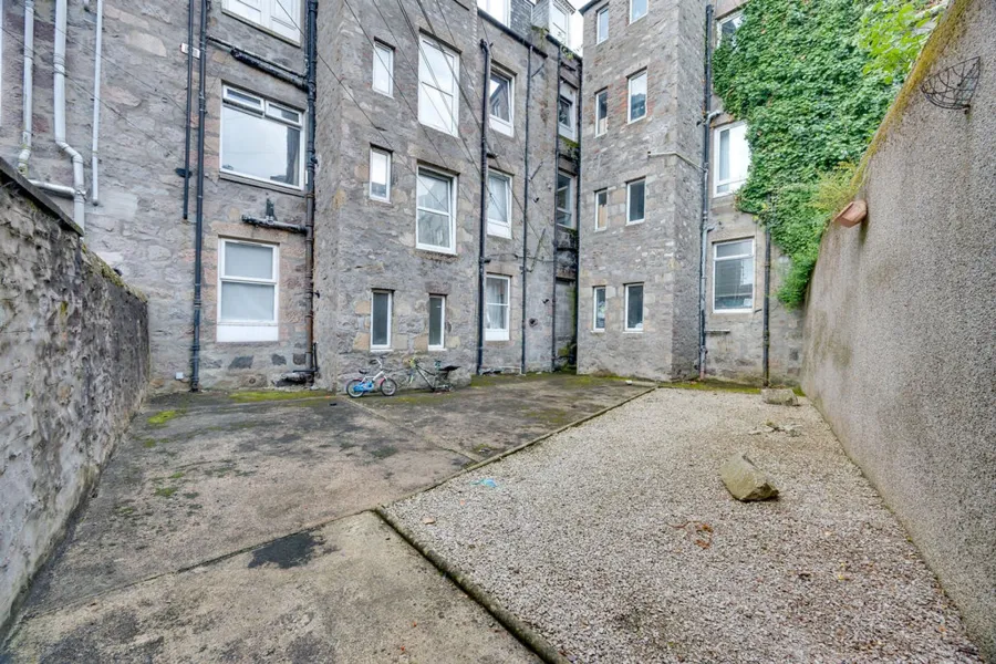 Image 11 