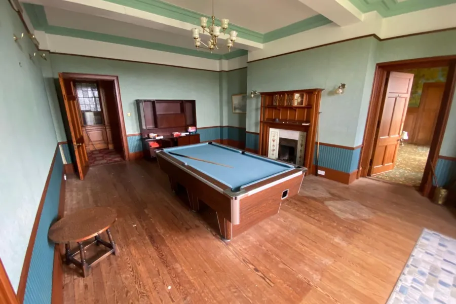 Image 4 