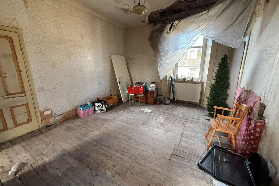 Image 3 